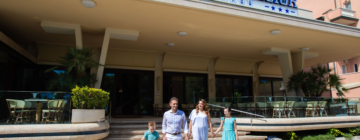 Speciale famiglia 4 =3 anche ad agosto!