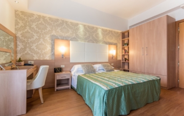 Chambre Deluxe****