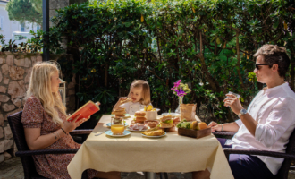 Easter with us at the seaside...