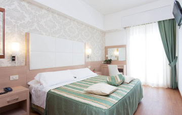 Deluxe**** (2 Chambres Communicantes)