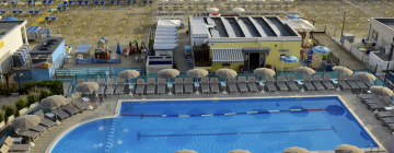 Luglio al Mare – Qui la spiaggia è… davanti a te!